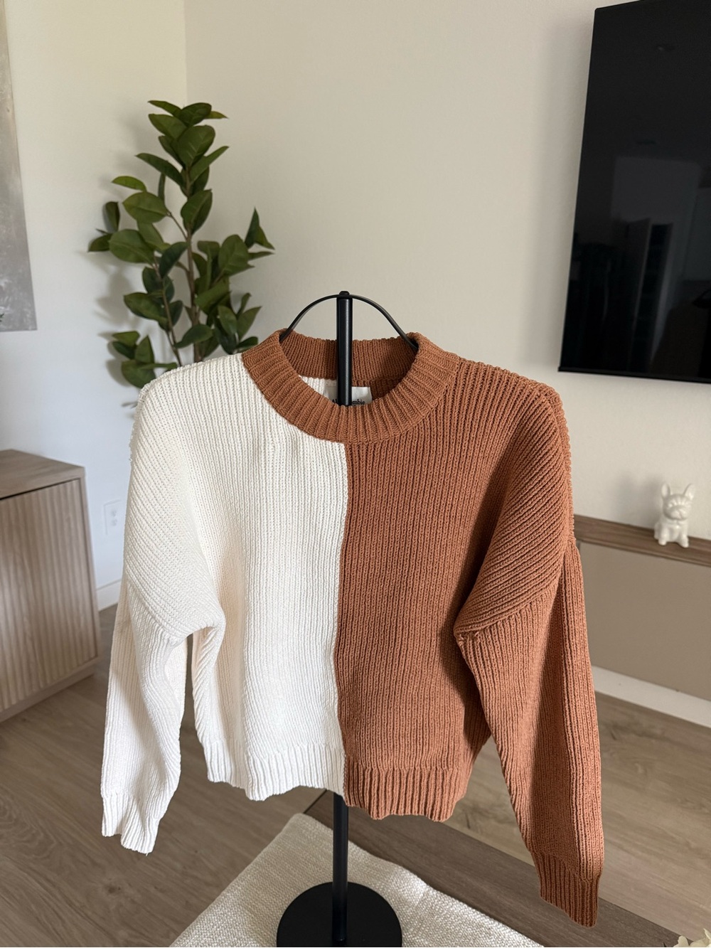 Abercrombie & Fitch Two-Tone Crewneck Sweater in Cream & Brown